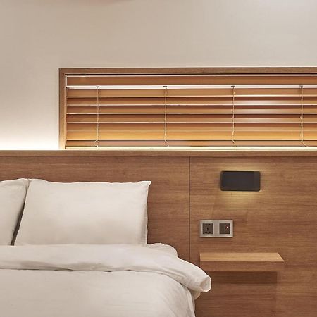 Monday Cracker Hongdae Hotel Сеул Екстериор снимка